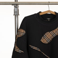 Carregar imagem no visualizador da galeria, Designer Skin Crewneck