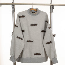 Carregar imagem no visualizador da galeria, Designer Skin Crewneck