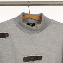 Carregar imagem no visualizador da galeria, Designer Skin Crewneck