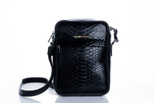 Carregar imagem no visualizador da galeria, Dreams Uniques Messenger Bag