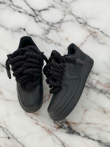 Air Force 1 low preto FAT LACES